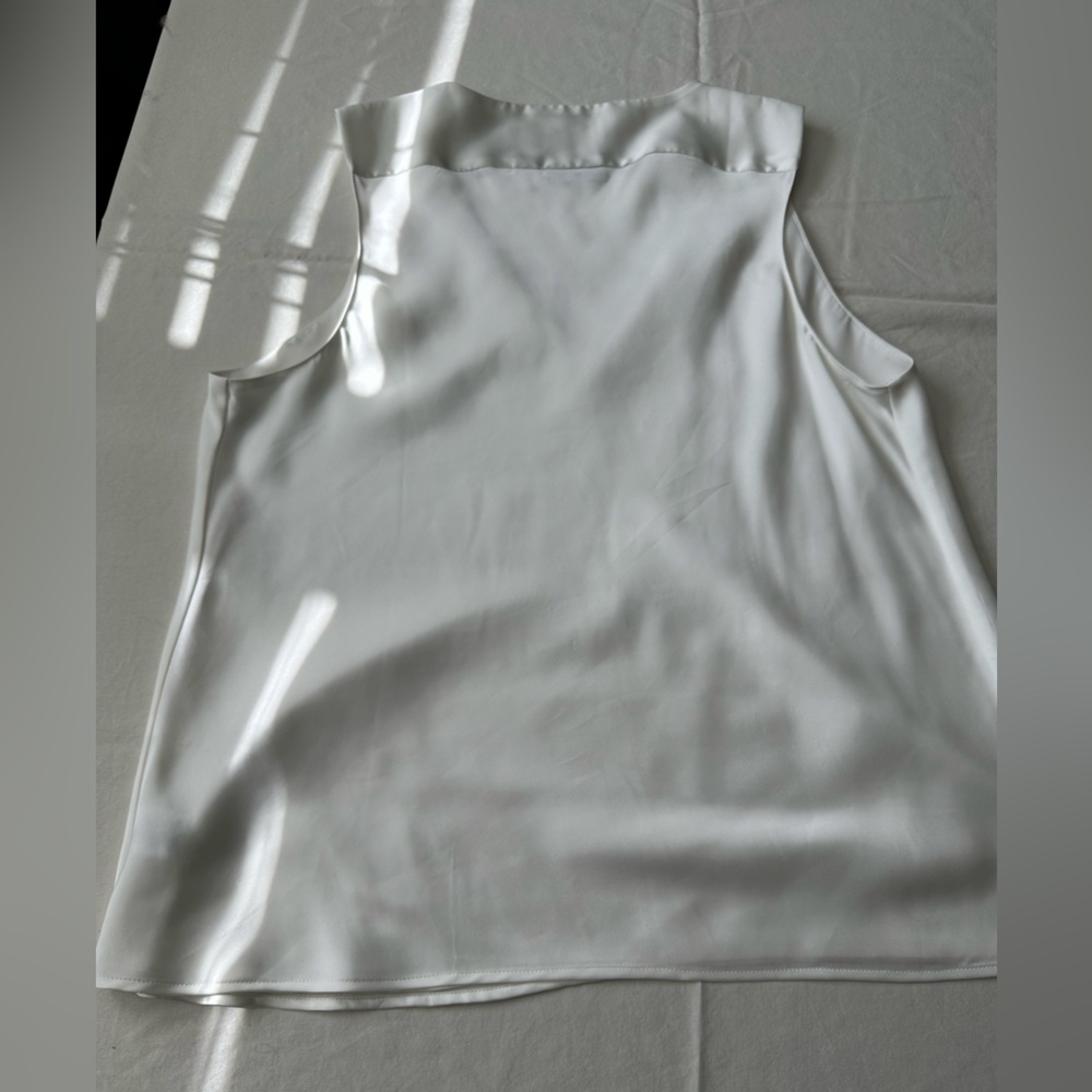 Halgen Shell Women’s Top - Picture 3 of 7